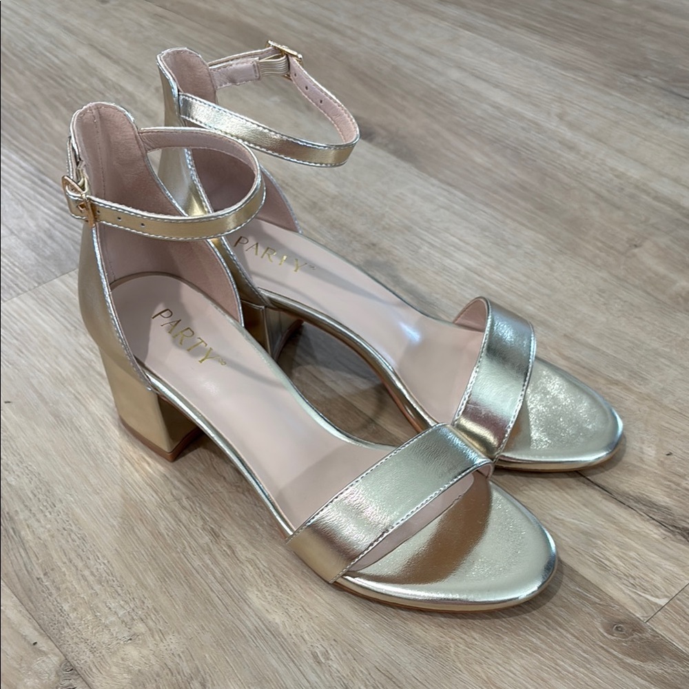 NEW Women’s PARTY Vianna Ankle Strap Sandals